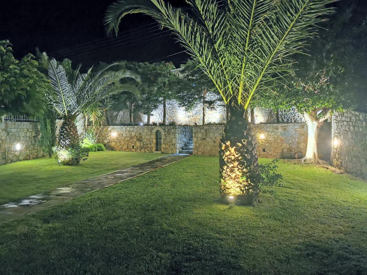 Messinian Blue Seaside Villa Kalamata Exterior photo