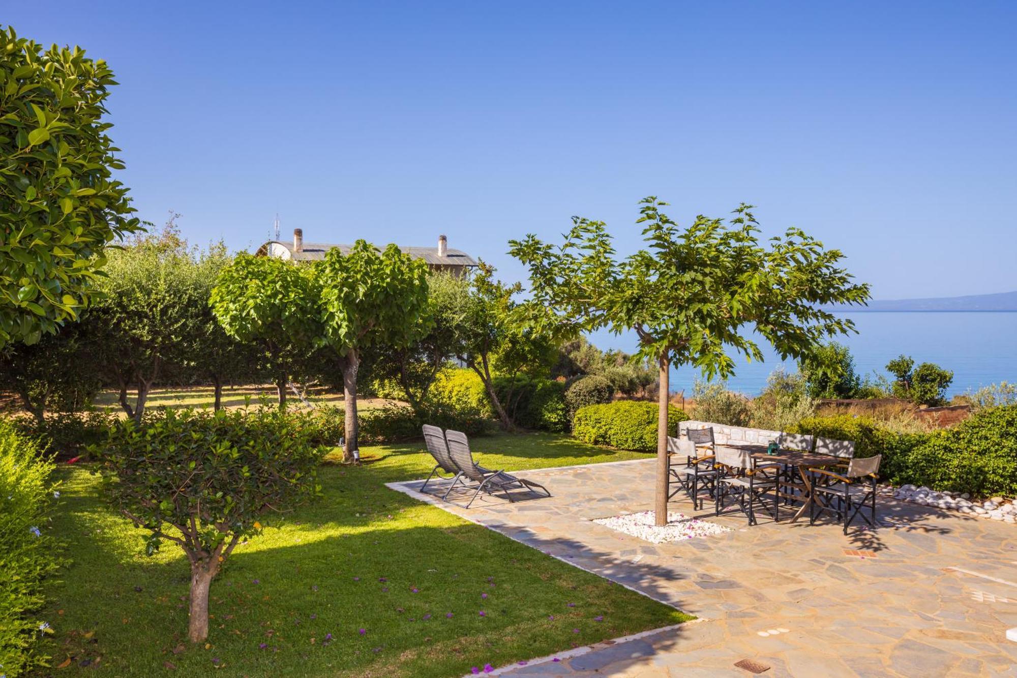 Messinian Blue Seaside Villa Kalamata Exterior photo