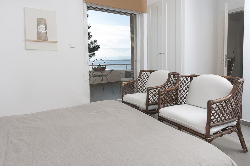 Messinian Blue Seaside Villa Kalamata Exterior photo